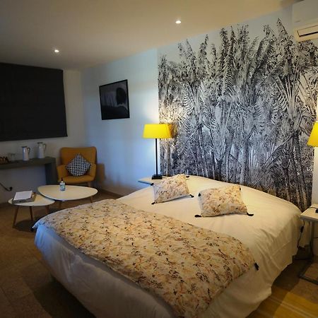 Mas Lou Caloun - Chambre D'Hote Face A La Piscine En Camargue - Les Saintes Maries De La Mer Exterior foto