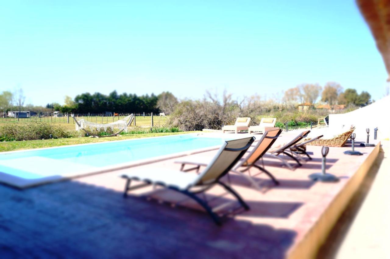 Mas Lou Caloun - Chambre D'Hote Face A La Piscine En Camargue - Les Saintes Maries De La Mer Exterior foto