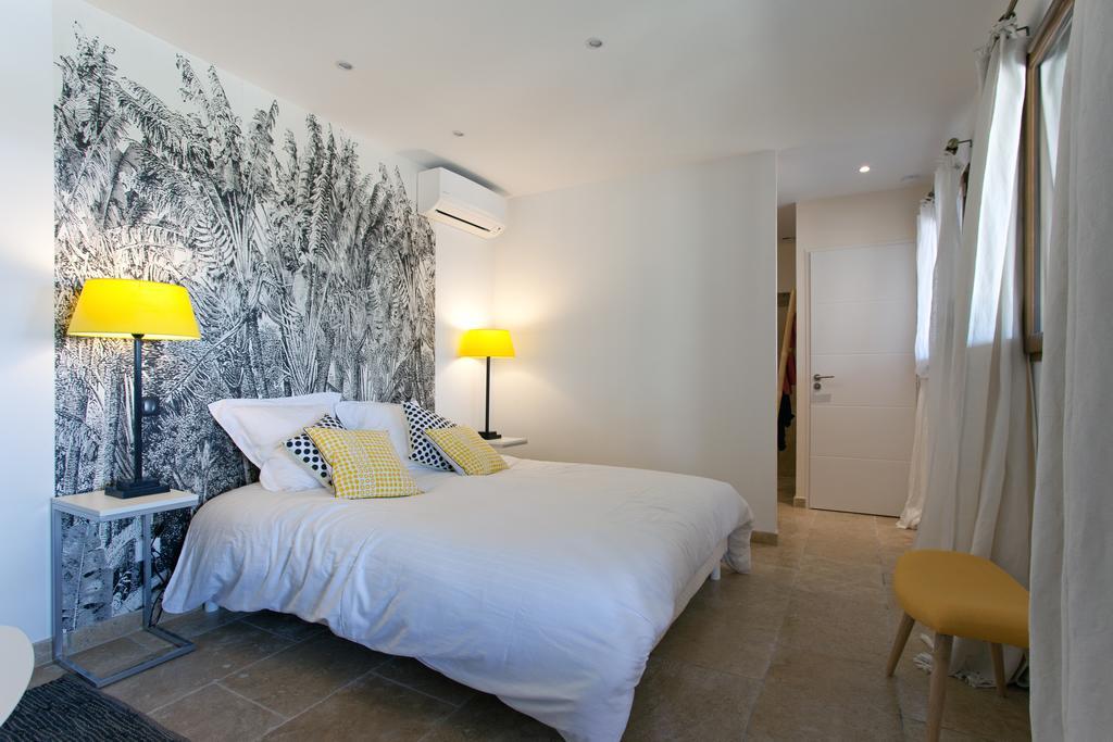 Mas Lou Caloun - Chambre D'Hote Face A La Piscine En Camargue - Les Saintes Maries De La Mer Exterior foto