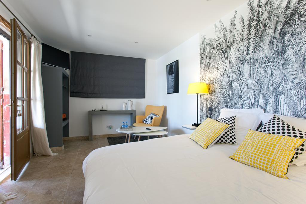 Mas Lou Caloun - Chambre D'Hote Face A La Piscine En Camargue - Les Saintes Maries De La Mer Exterior foto
